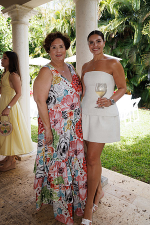 Gaby (43)
